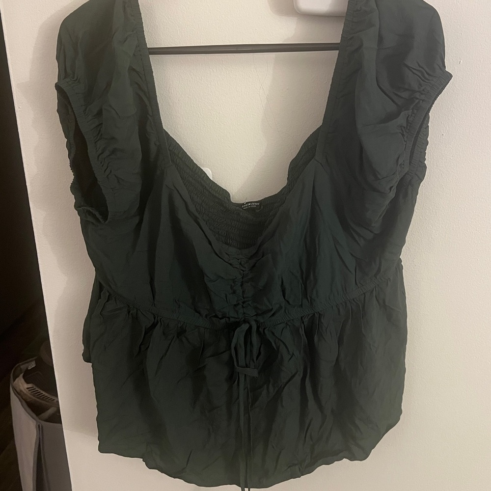 Flare green top